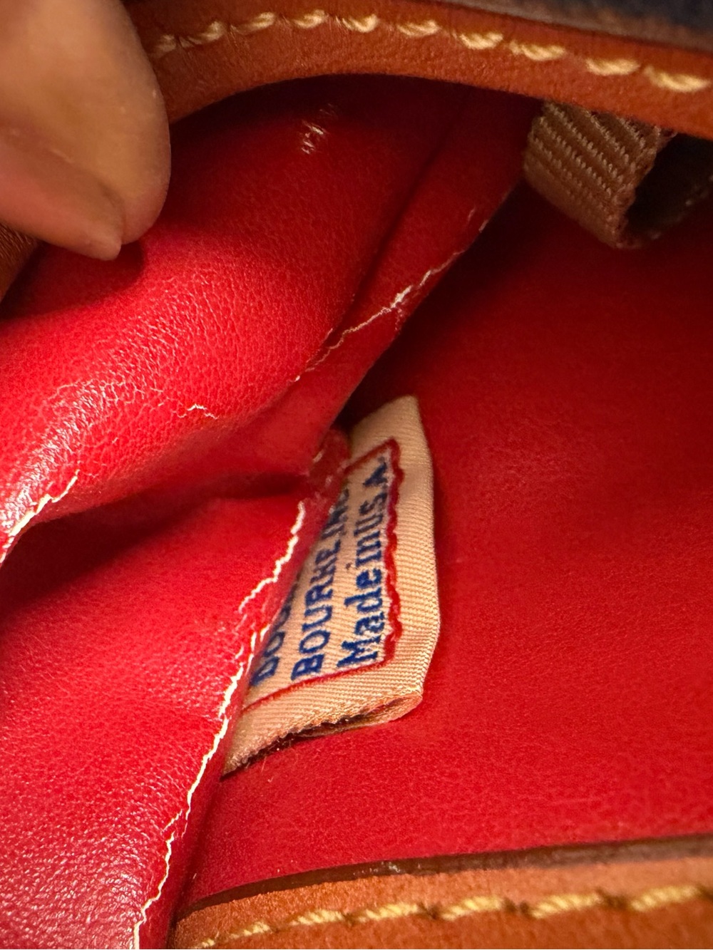 Vintage Dooney & Bourke Navy Crossbody Bag with Tan Trim - Picture 6 of 8